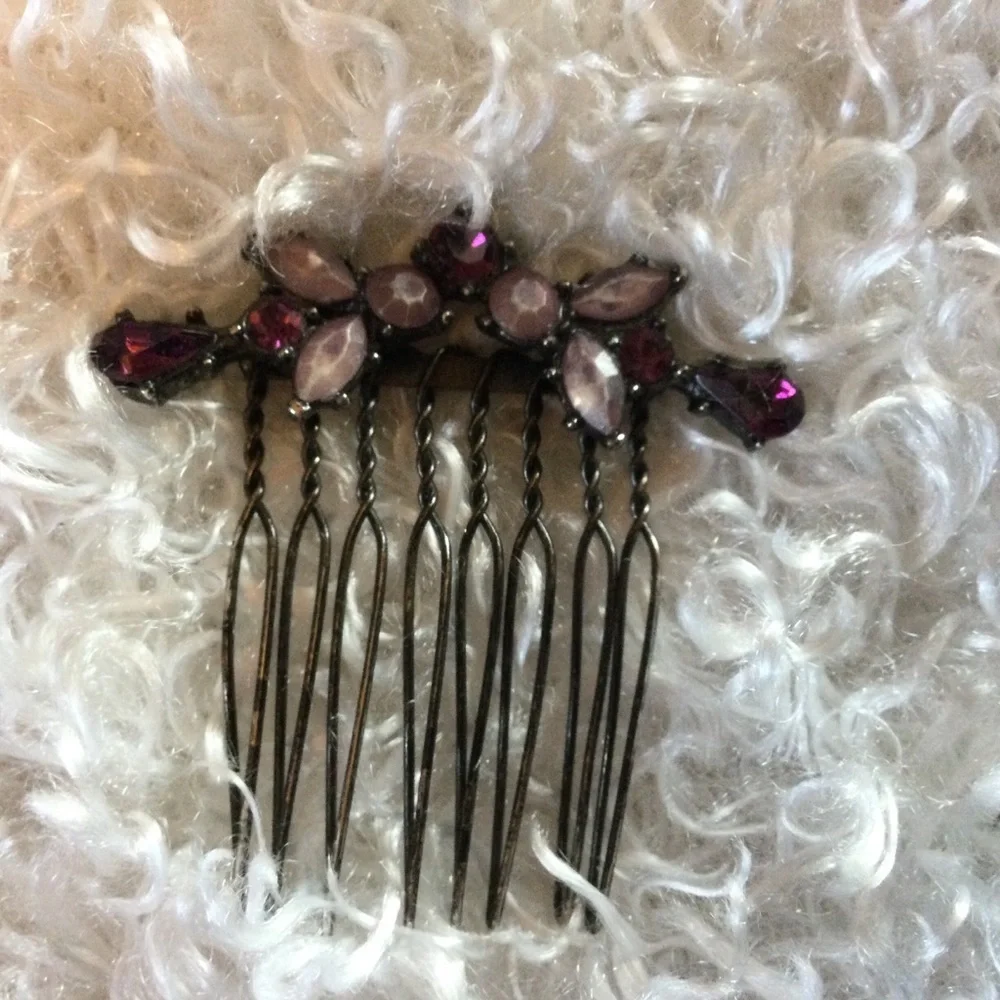 Vintage Pair of Purple and Lavender Rhinestones Hair Pins